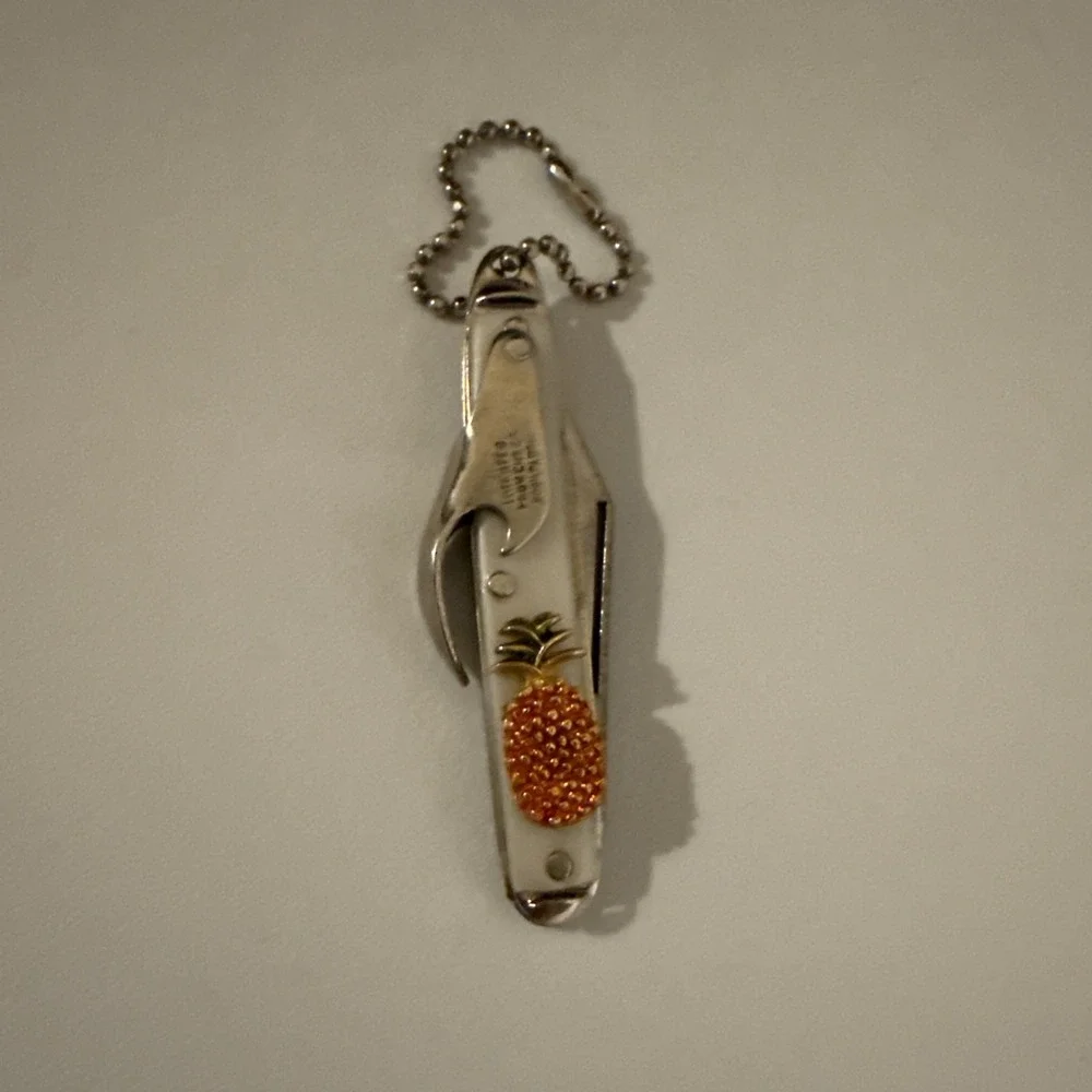 Vintage Prov Cut Co USA Tourist Knife W Bottle Opener Pineapple (Hawaii)